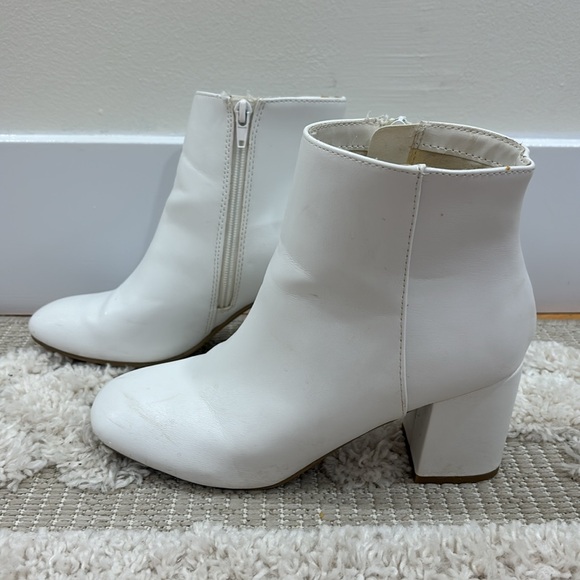 White booties - Picture 2 of 4